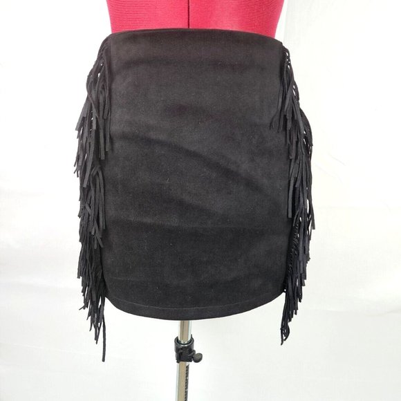 Chelsea & Violet Dresses & Skirts - Chelsea & Violet Black Short Skirt with Fringe Accent & back Zipper & Liner - XS